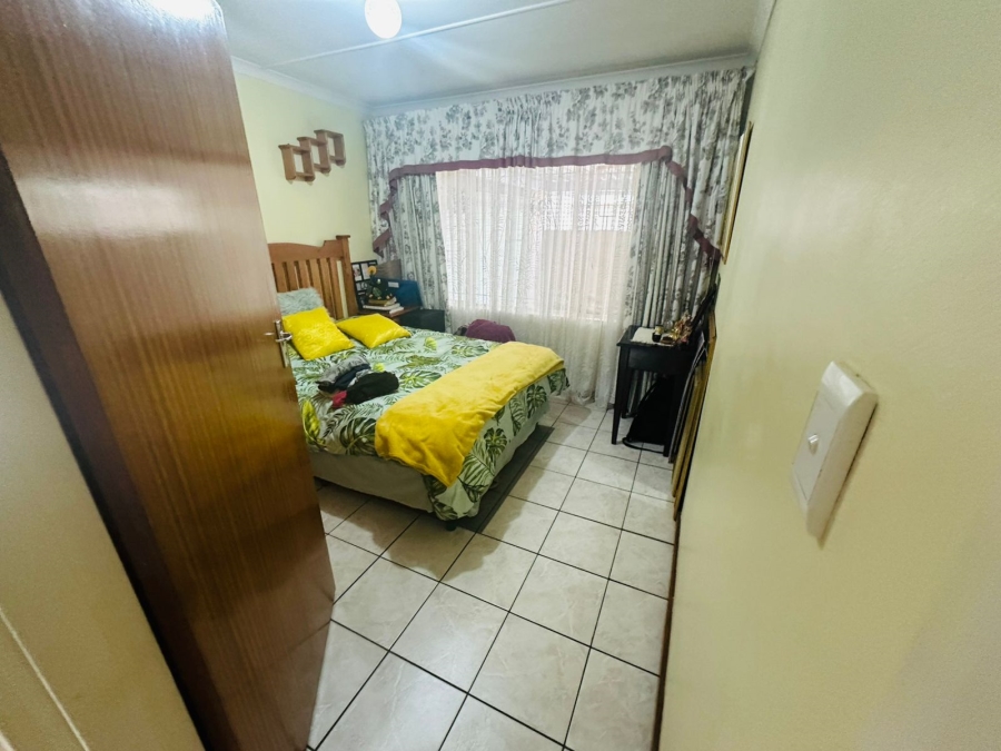 3 Bedroom Property for Sale in Raisethorpe KwaZulu-Natal