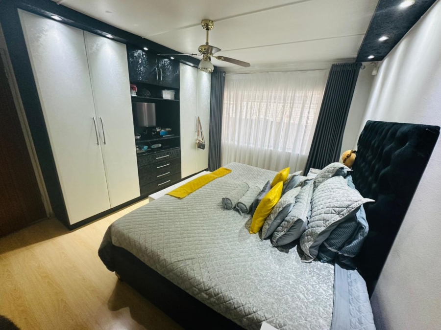 3 Bedroom Property for Sale in Raisethorpe KwaZulu-Natal