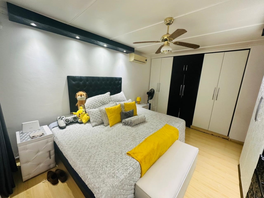 3 Bedroom Property for Sale in Raisethorpe KwaZulu-Natal