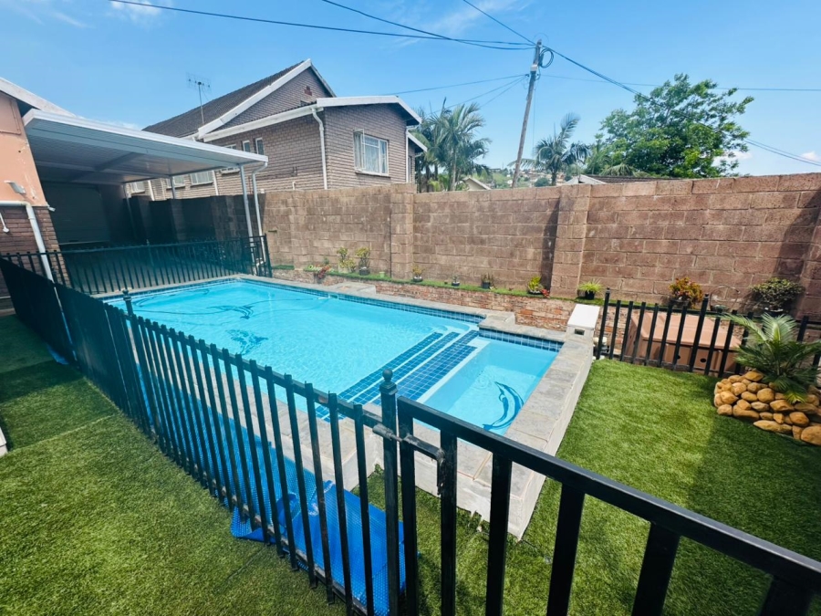 3 Bedroom Property for Sale in Raisethorpe KwaZulu-Natal