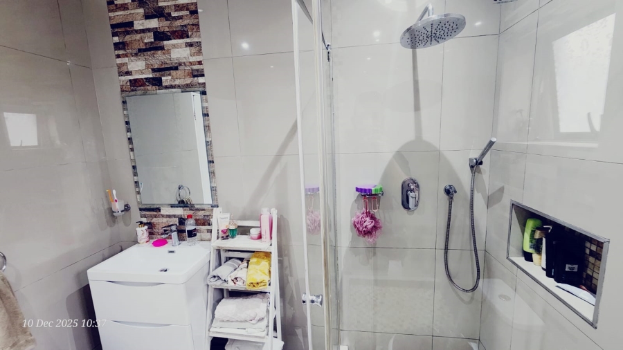 4 Bedroom Property for Sale in Allandale KwaZulu-Natal