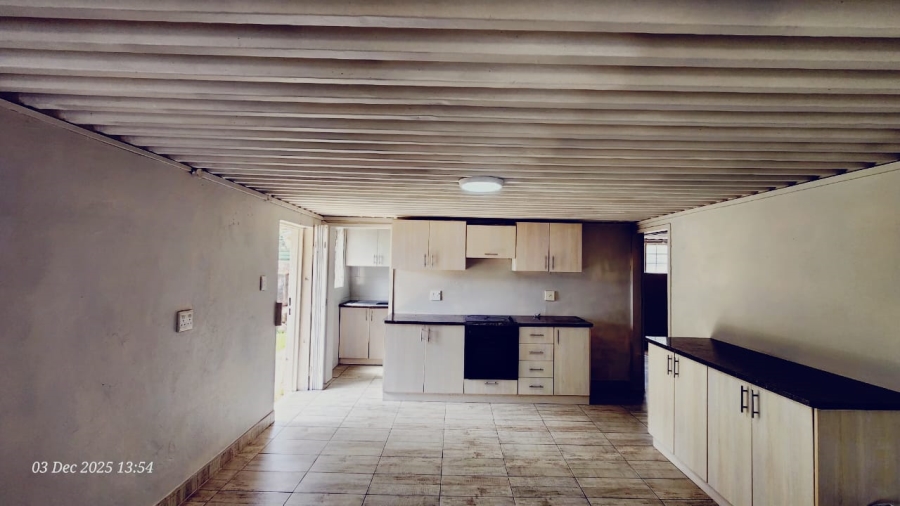 To Let 1 Bedroom Property for Rent in Hayfields KwaZulu-Natal