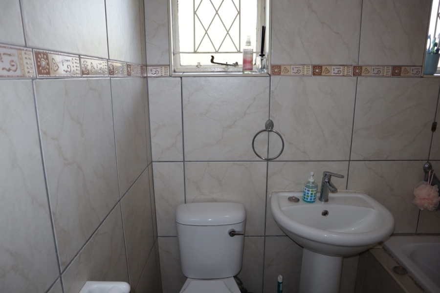 To Let 2 Bedroom Property for Rent in Pinetown KwaZulu-Natal