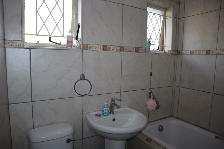 To Let 2 Bedroom Property for Rent in Pinetown KwaZulu-Natal