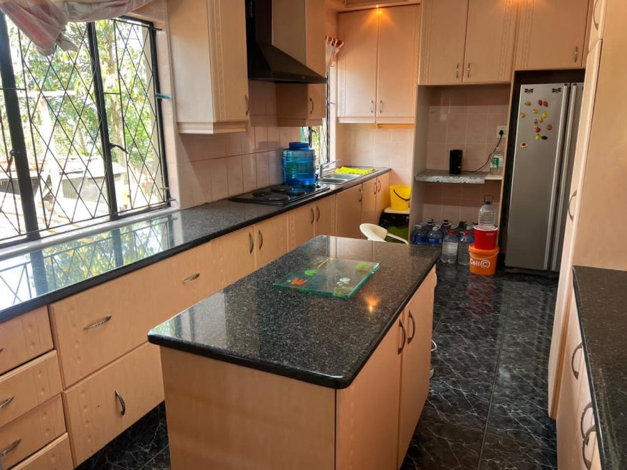 5 Bedroom Property for Sale in Regency Park KwaZulu-Natal