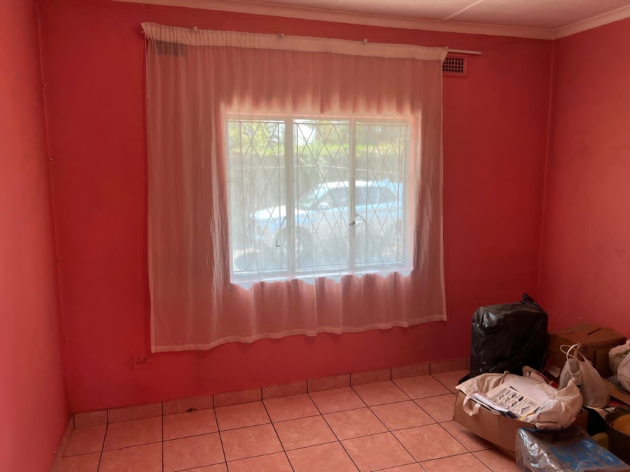 5 Bedroom Property for Sale in Regency Park KwaZulu-Natal