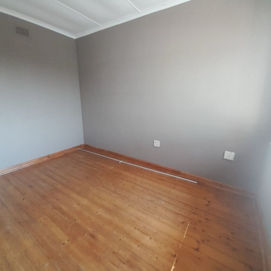 To Let 4 Bedroom Property for Rent in Bluff KwaZulu-Natal