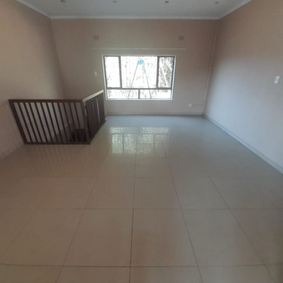 To Let 4 Bedroom Property for Rent in Bluff KwaZulu-Natal