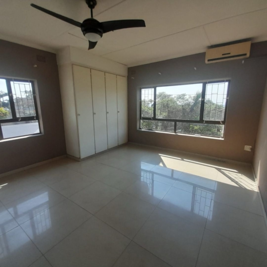 To Let 4 Bedroom Property for Rent in Bluff KwaZulu-Natal