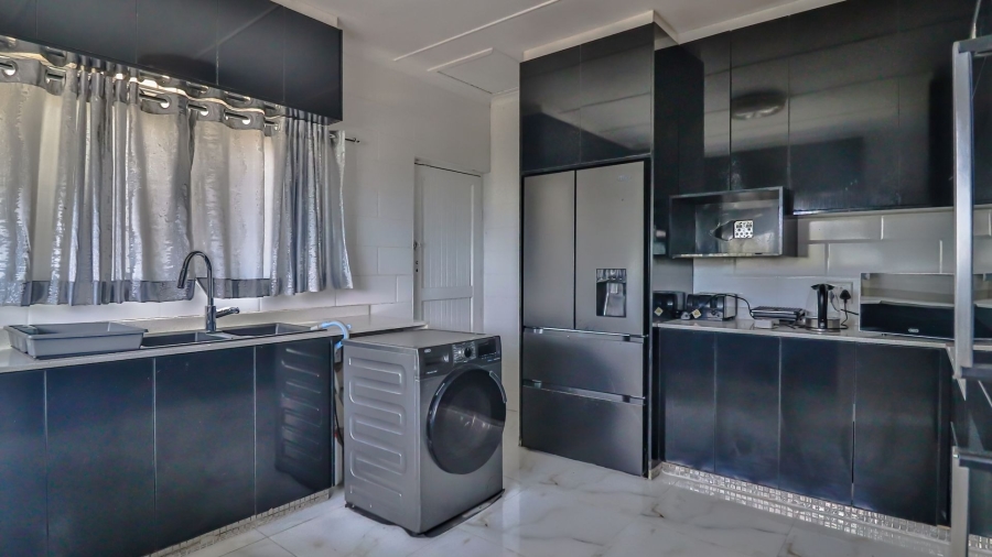 3 Bedroom Property for Sale in Brighton Beach KwaZulu-Natal