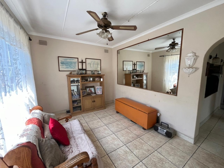 2 Bedroom Property for Sale in Austerville KwaZulu-Natal