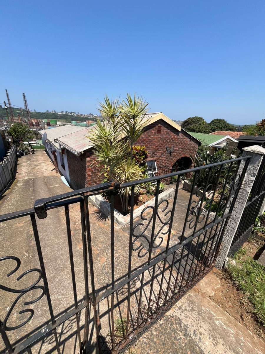 2 Bedroom Property for Sale in Austerville KwaZulu-Natal