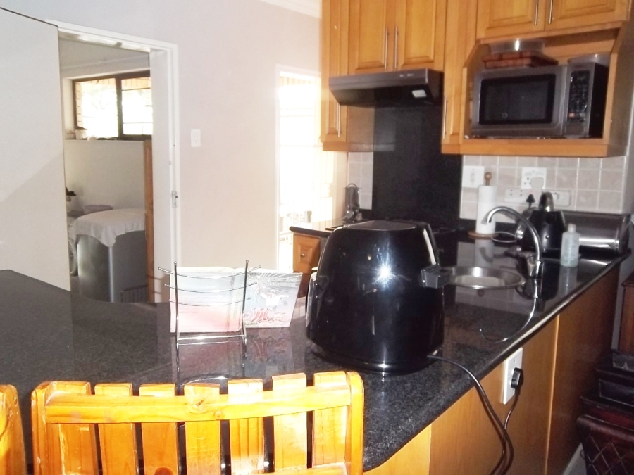 3 Bedroom Property for Sale in Sunnyridge KwaZulu-Natal