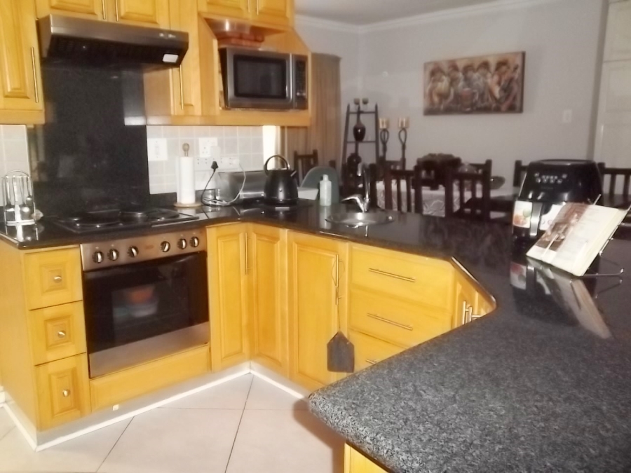 3 Bedroom Property for Sale in Sunnyridge KwaZulu-Natal