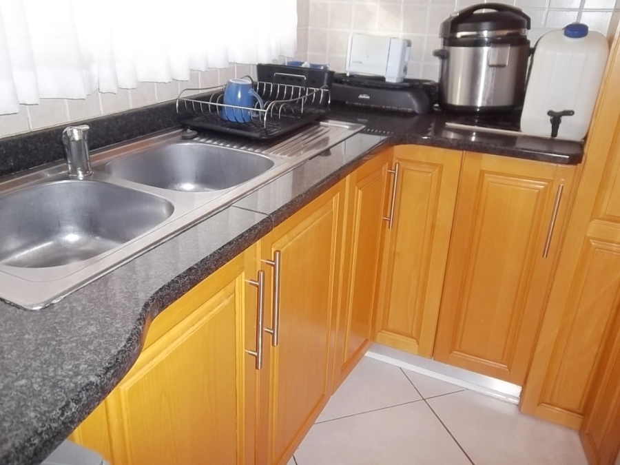 3 Bedroom Property for Sale in Sunnyridge KwaZulu-Natal