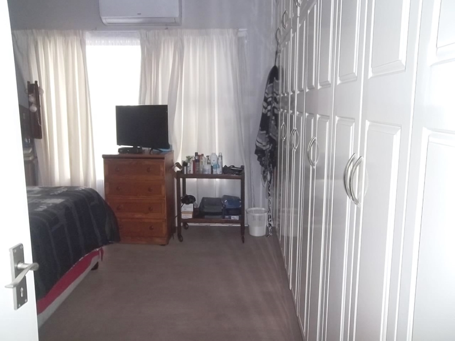 3 Bedroom Property for Sale in Sunnyridge KwaZulu-Natal