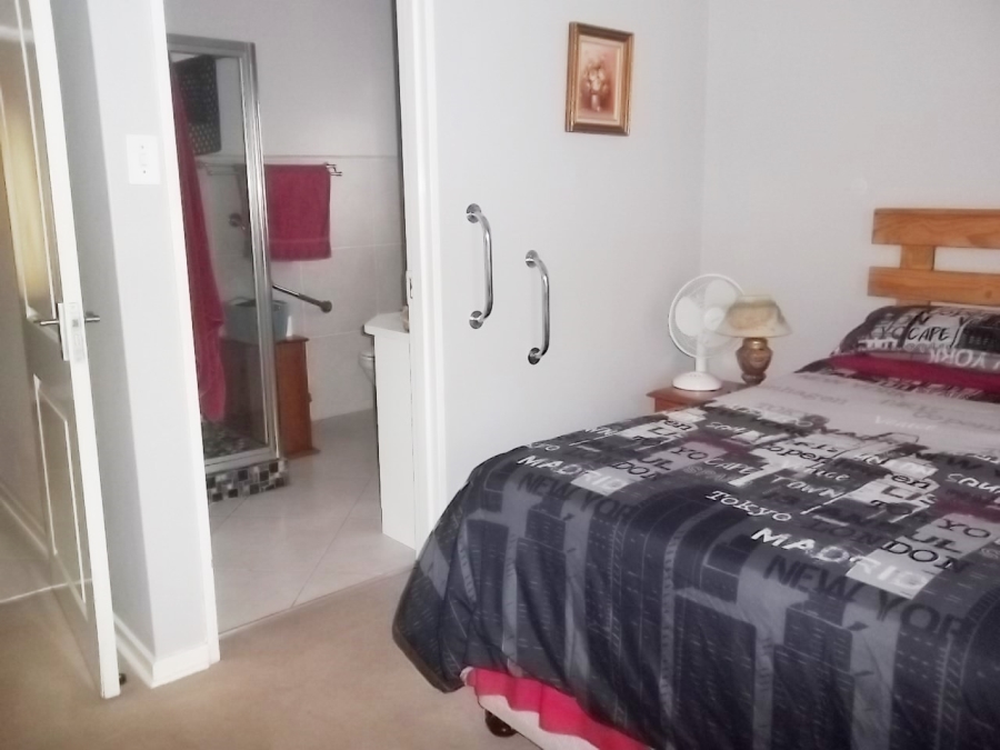 3 Bedroom Property for Sale in Sunnyridge KwaZulu-Natal