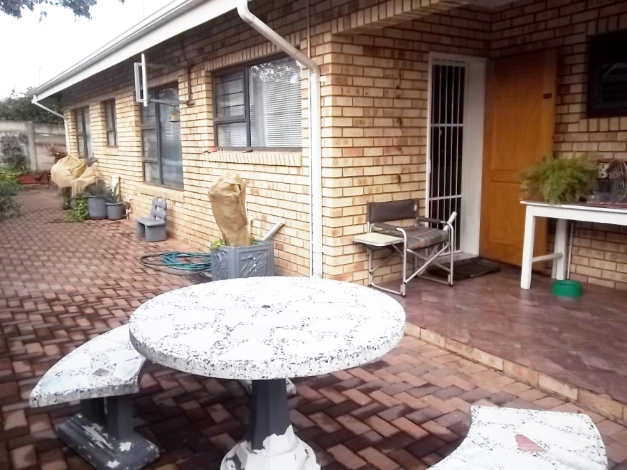 3 Bedroom Property for Sale in Sunnyridge KwaZulu-Natal