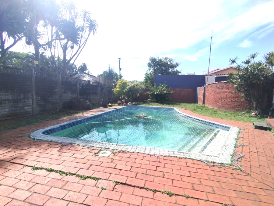 4 Bedroom Property for Sale in Ocean View KwaZulu-Natal