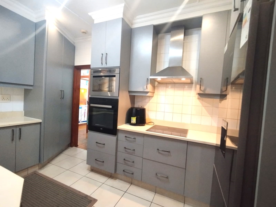 4 Bedroom Property for Sale in Ocean View KwaZulu-Natal