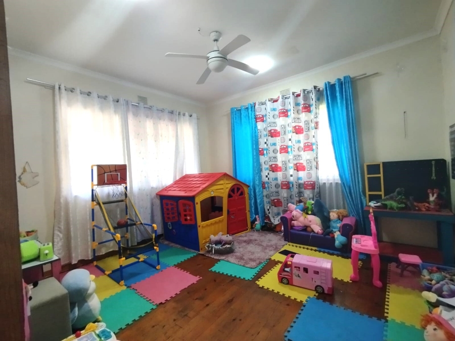 4 Bedroom Property for Sale in Ocean View KwaZulu-Natal