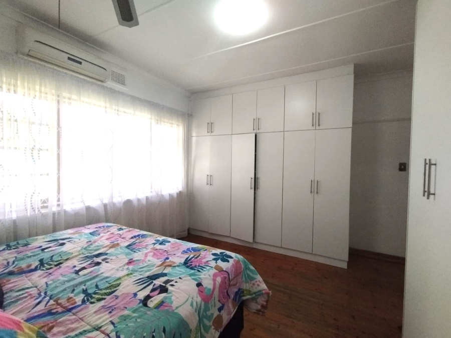 4 Bedroom Property for Sale in Ocean View KwaZulu-Natal