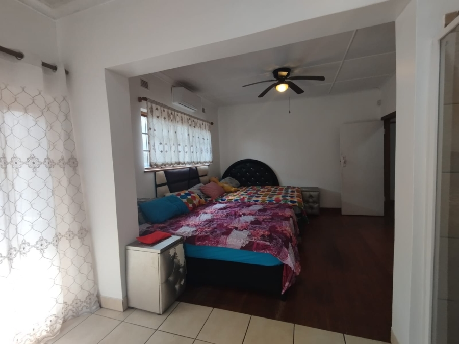 4 Bedroom Property for Sale in Ocean View KwaZulu-Natal