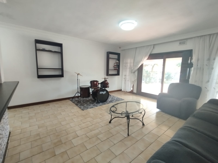 4 Bedroom Property for Sale in Ocean View KwaZulu-Natal