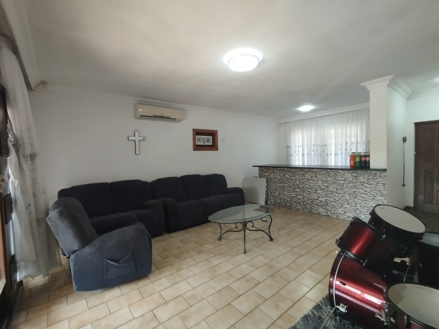 4 Bedroom Property for Sale in Ocean View KwaZulu-Natal