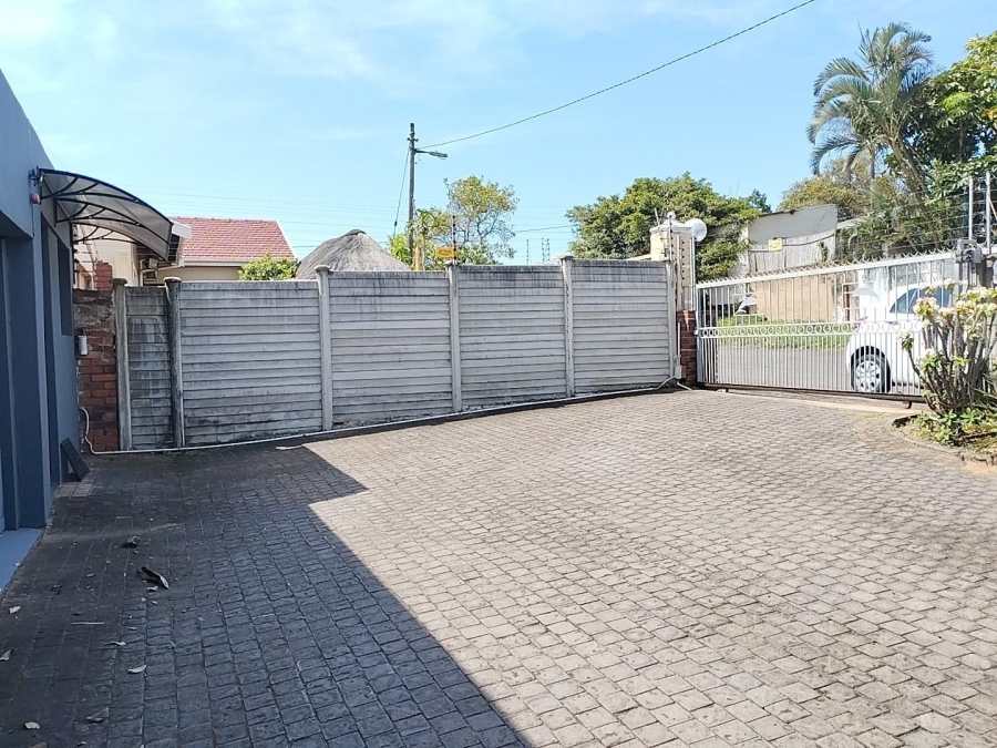 4 Bedroom Property for Sale in Ocean View KwaZulu-Natal