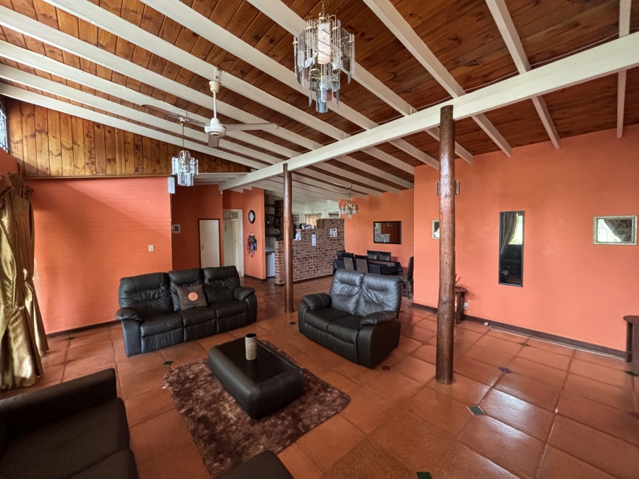 6 Bedroom Property for Sale in Kwambonambi KwaZulu-Natal