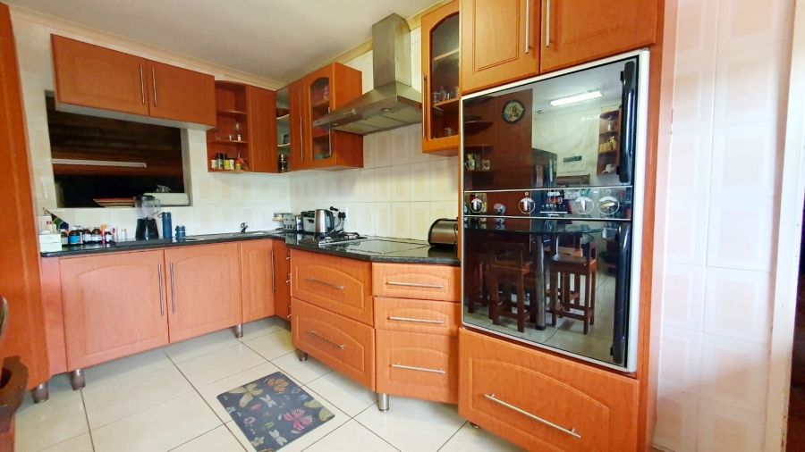 6 Bedroom Property for Sale in Kwambonambi KwaZulu-Natal