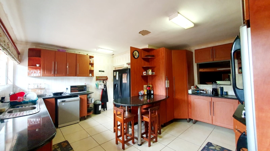 6 Bedroom Property for Sale in Kwambonambi KwaZulu-Natal