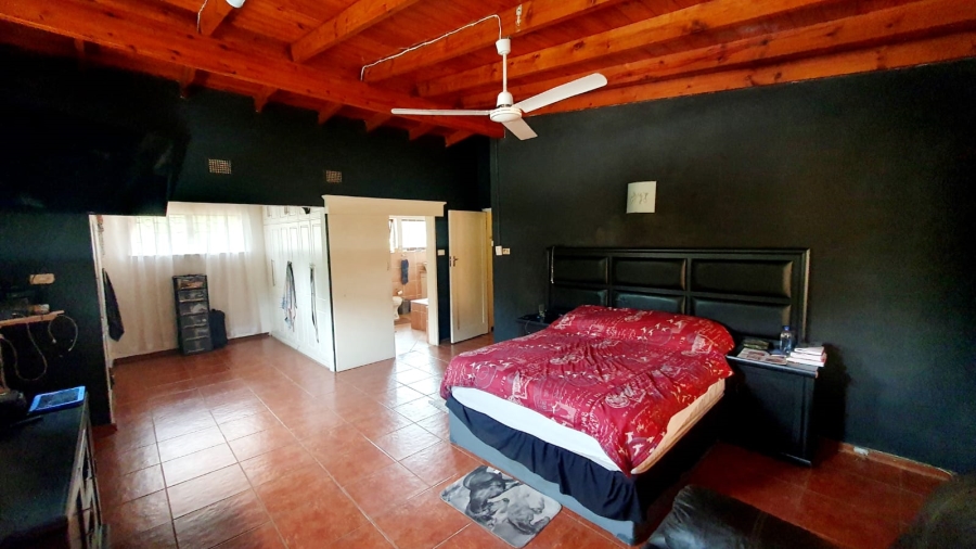 6 Bedroom Property for Sale in Kwambonambi KwaZulu-Natal