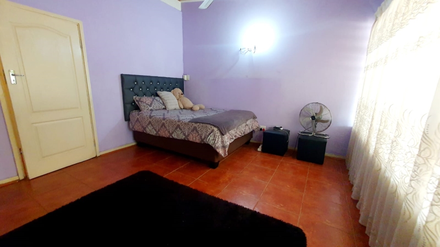 6 Bedroom Property for Sale in Kwambonambi KwaZulu-Natal