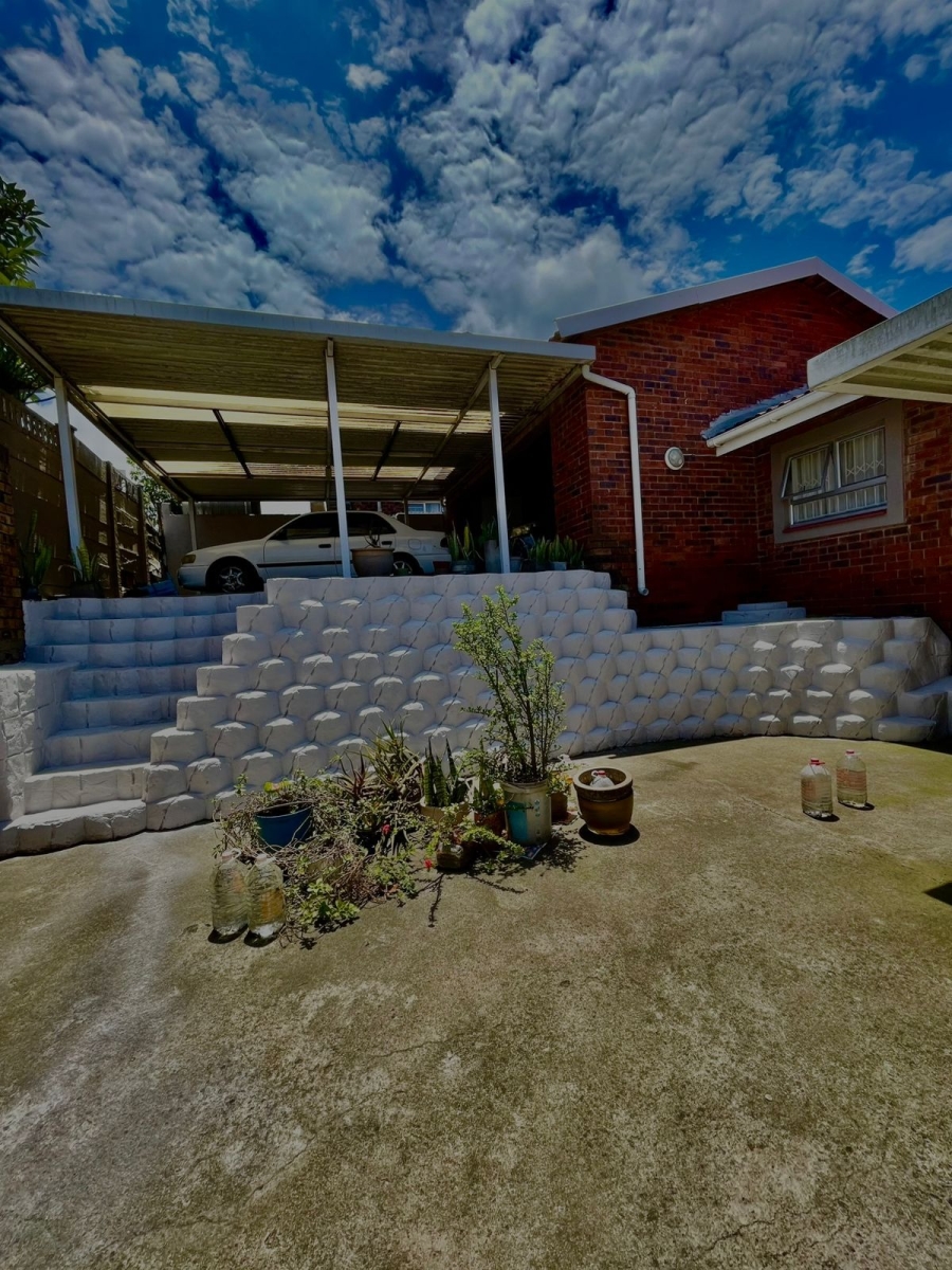 3 Bedroom Property for Sale in Austerville KwaZulu-Natal