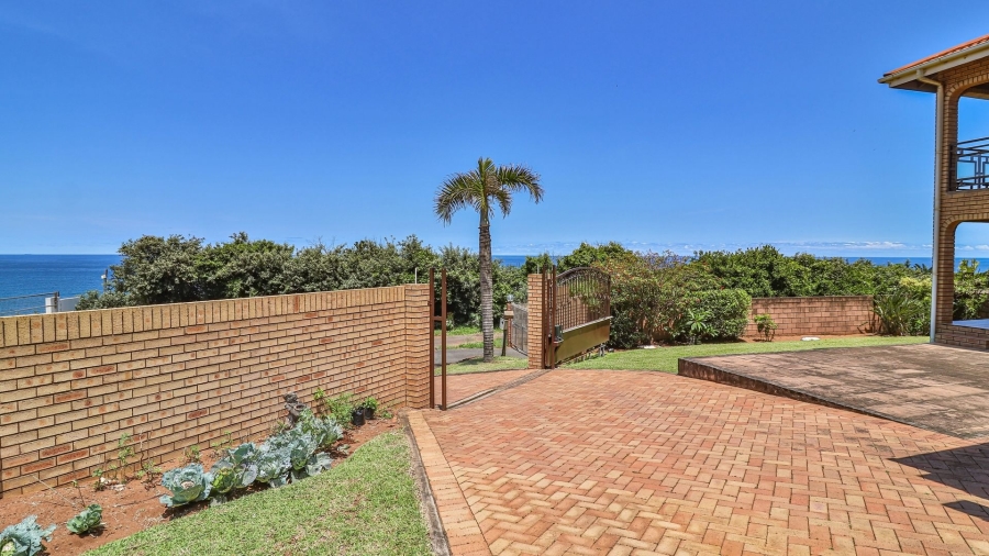 3 Bedroom Property for Sale in Treasure Beach KwaZulu-Natal
