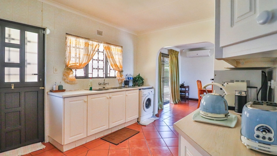 3 Bedroom Property for Sale in Treasure Beach KwaZulu-Natal