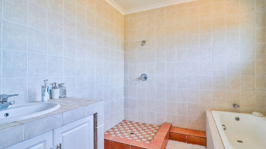 3 Bedroom Property for Sale in Treasure Beach KwaZulu-Natal