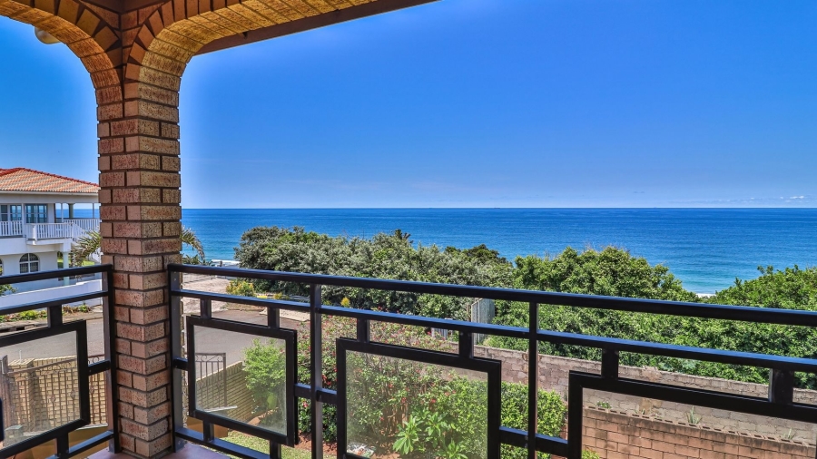 3 Bedroom Property for Sale in Treasure Beach KwaZulu-Natal