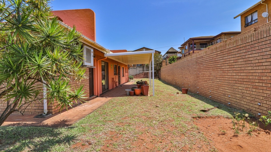 3 Bedroom Property for Sale in Treasure Beach KwaZulu-Natal
