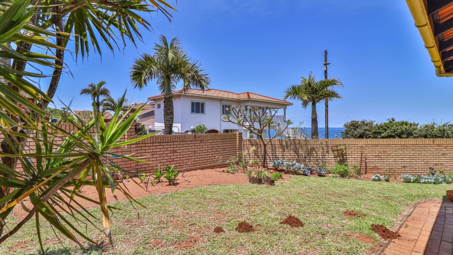 3 Bedroom Property for Sale in Treasure Beach KwaZulu-Natal