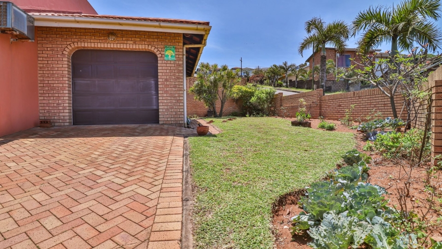 3 Bedroom Property for Sale in Treasure Beach KwaZulu-Natal