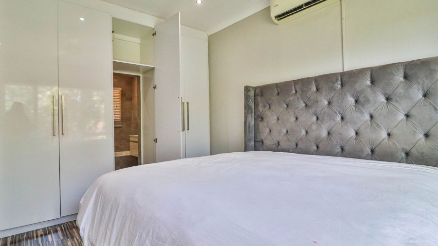 3 Bedroom Property for Sale in Ocean View KwaZulu-Natal