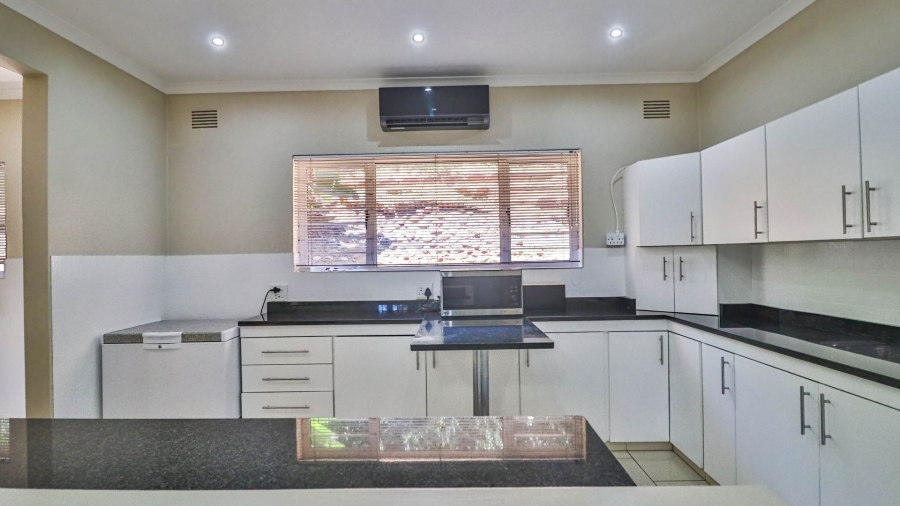 3 Bedroom Property for Sale in Ocean View KwaZulu-Natal