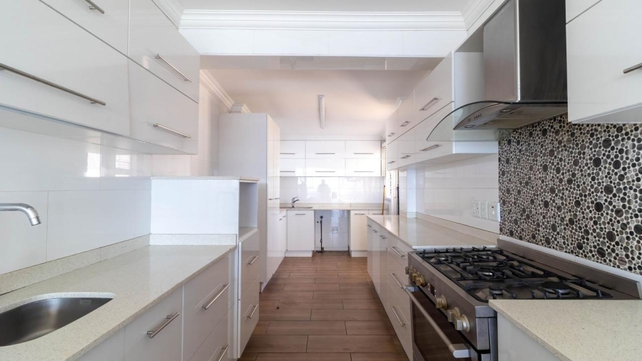 5 Bedroom Property for Sale in Brighton Beach KwaZulu-Natal