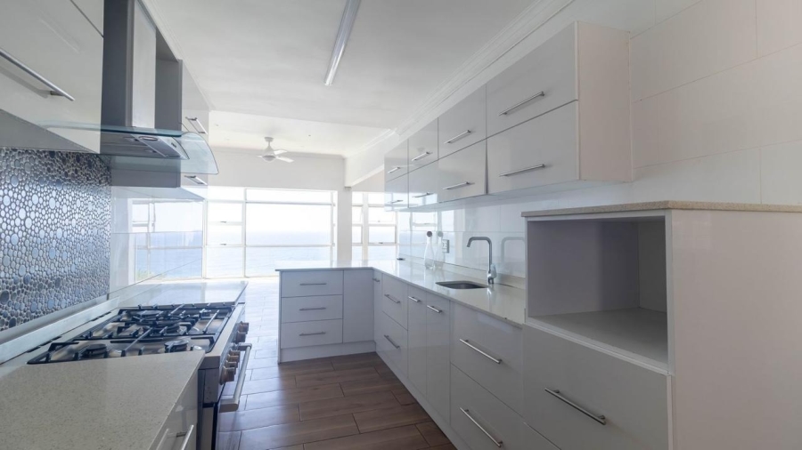 5 Bedroom Property for Sale in Brighton Beach KwaZulu-Natal