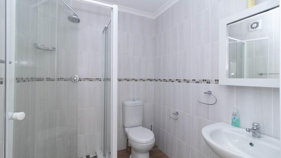 5 Bedroom Property for Sale in Brighton Beach KwaZulu-Natal