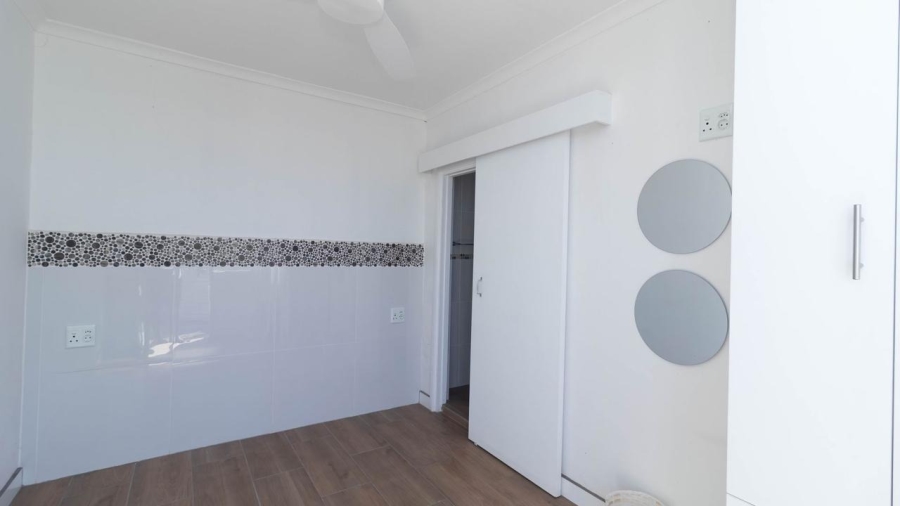 5 Bedroom Property for Sale in Brighton Beach KwaZulu-Natal