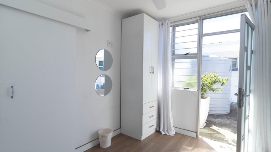 5 Bedroom Property for Sale in Brighton Beach KwaZulu-Natal